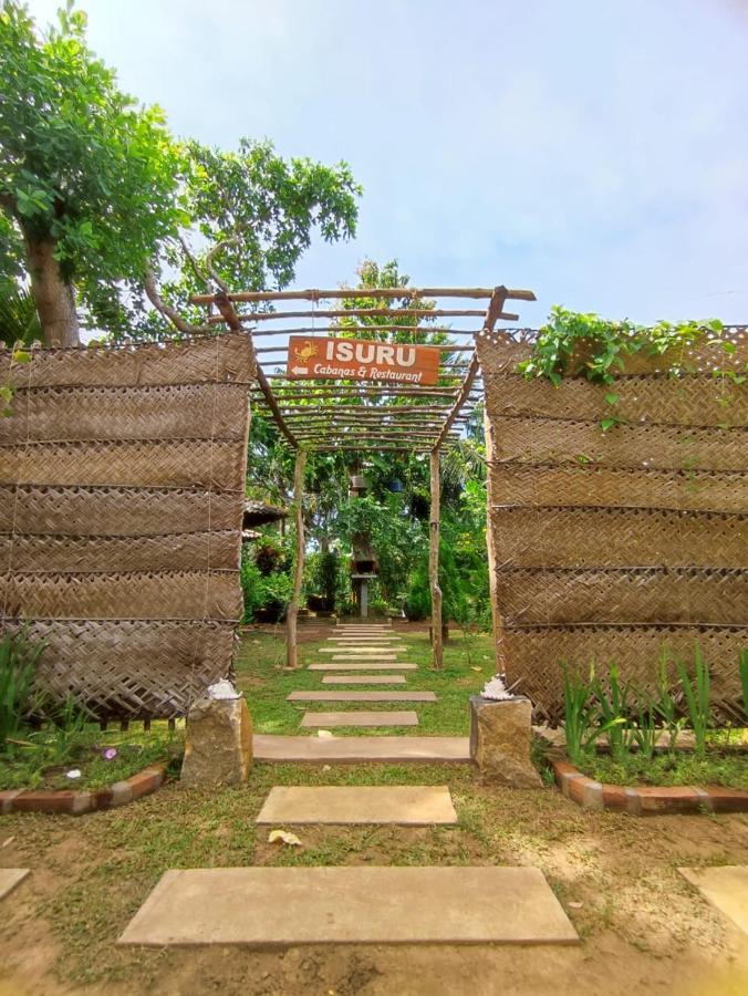 Isuru Cabanas And Restaurant Bed & Breakfast Tangalle Exterior photo